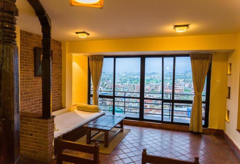 سوییت, Thagu Chhen A Boutique