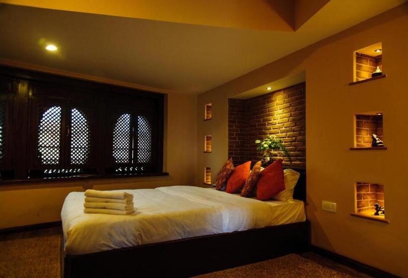 سوییت, Thagu Chhen A Boutique