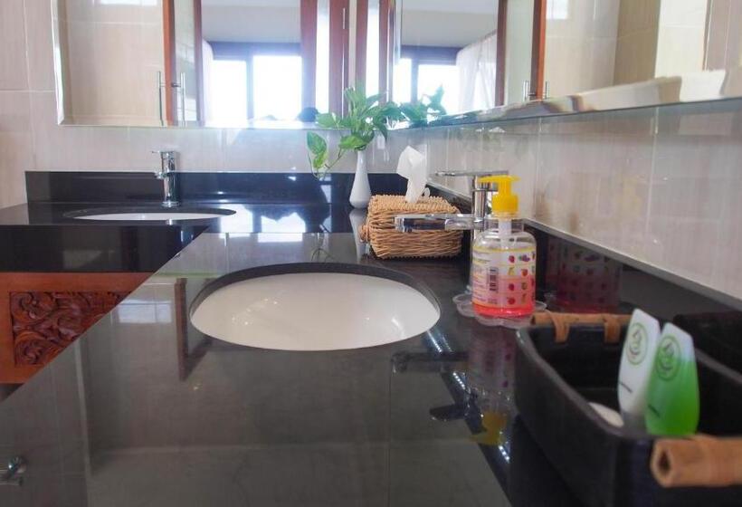 デラックススイート, Villa Nelayan By Nakula