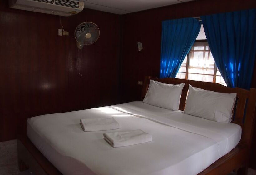 בקתה סטנדרטית עם נוף לים, Palm Point Village