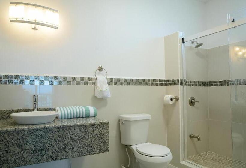 Полулюкс Вид на Море, Parrot Cove Lodge