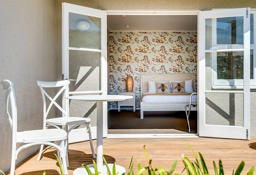 خانه 3 خوابه, The Farmhouse At Mission Estate