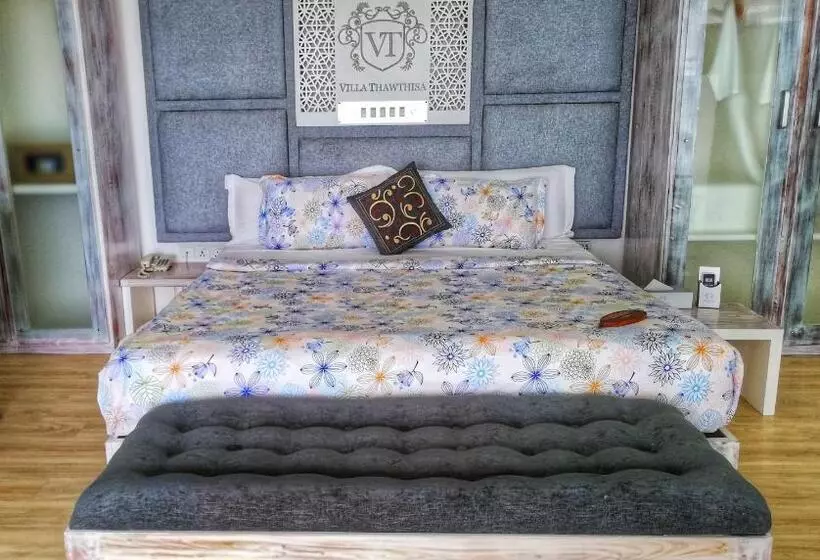 オーシャンビューデラックスルーム, Villa Thawthisa