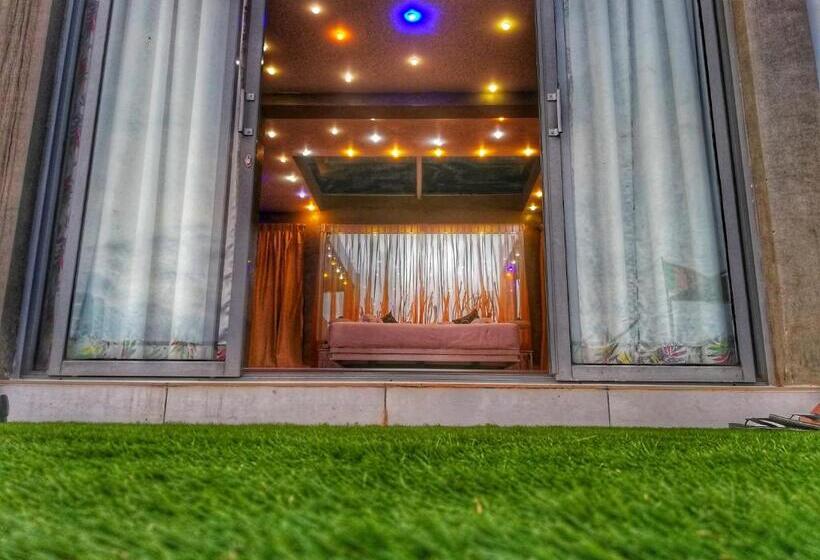 جناح دور أخير, Villa Thawthisa