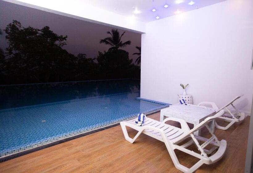 غرفة سوبيريور مطلّة علي البحر, Villa Thawthisa