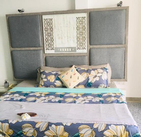 غرفة قياسية مطلّة علي البحر, Villa Thawthisa