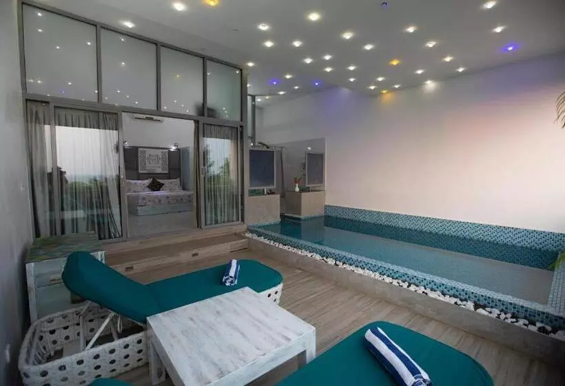 オーシャンビュースーペリアールーム, Villa Thawthisa