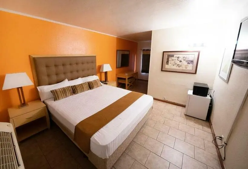 キングサイズベッドのスイートルーム, Stay Inn Suite