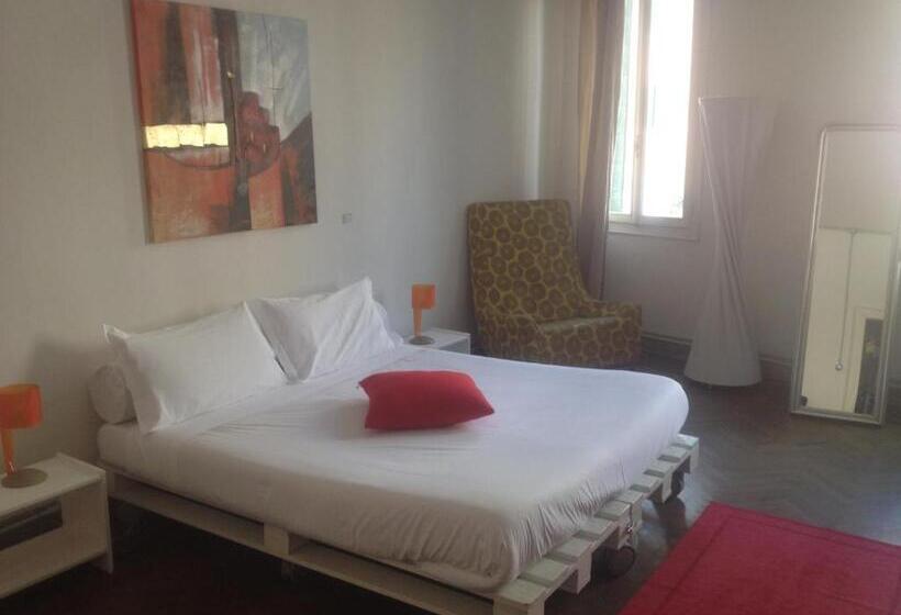 اتاق استاندارد سه نفره, 19 Borgo Cavour