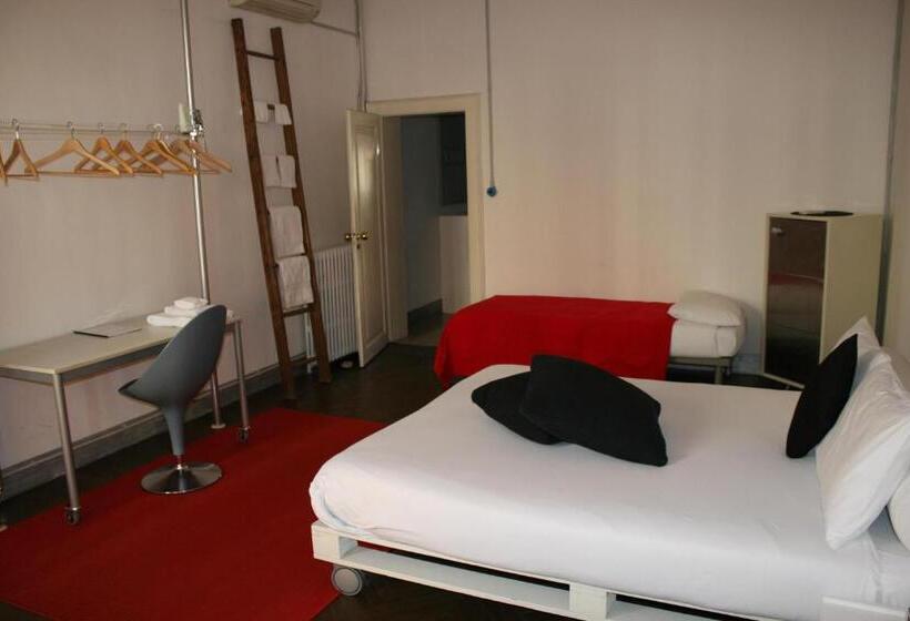اتاق استاندارد سه نفره, 19 Borgo Cavour