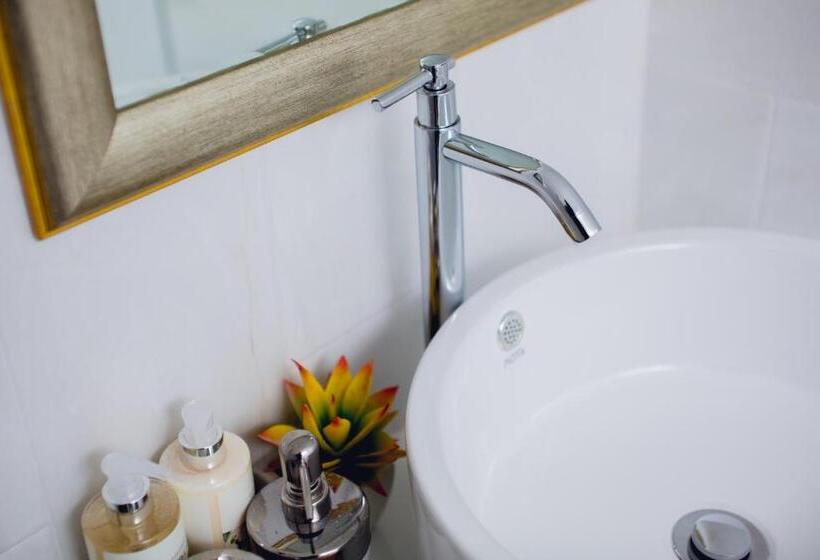 Standard Szoba, Anchor Boutique House