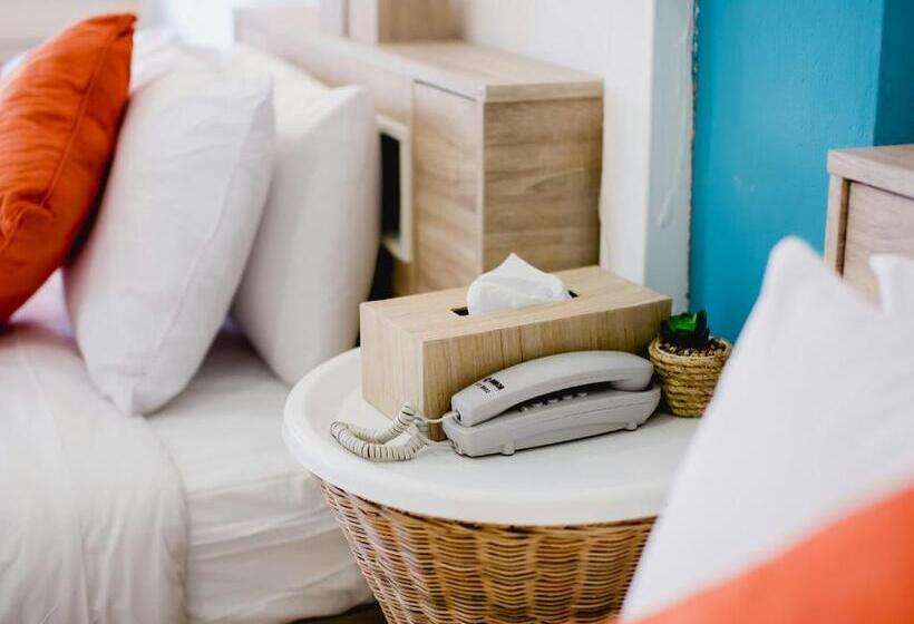 Superior Szoba Erkéllyel, Anchor Boutique House