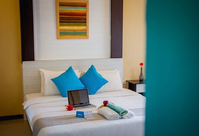 Superior Szoba Erkéllyel, Anchor Boutique House