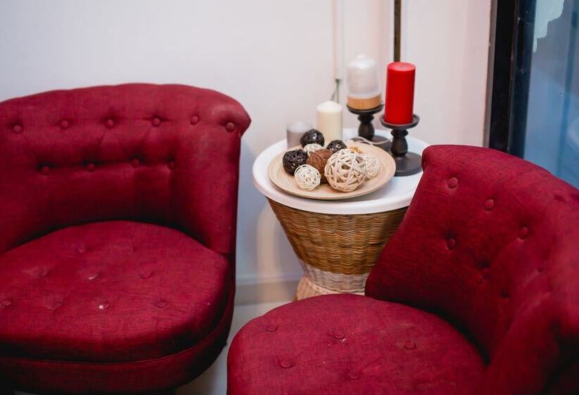 Lakosztály, Anchor Boutique House