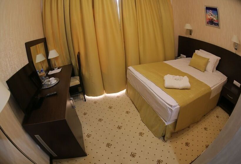 اتاق استاندارد یک نفره, Ural Tau