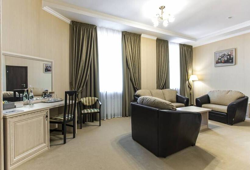 سوییت, Ural Tau