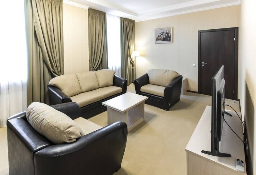 سوییت, Ural Tau