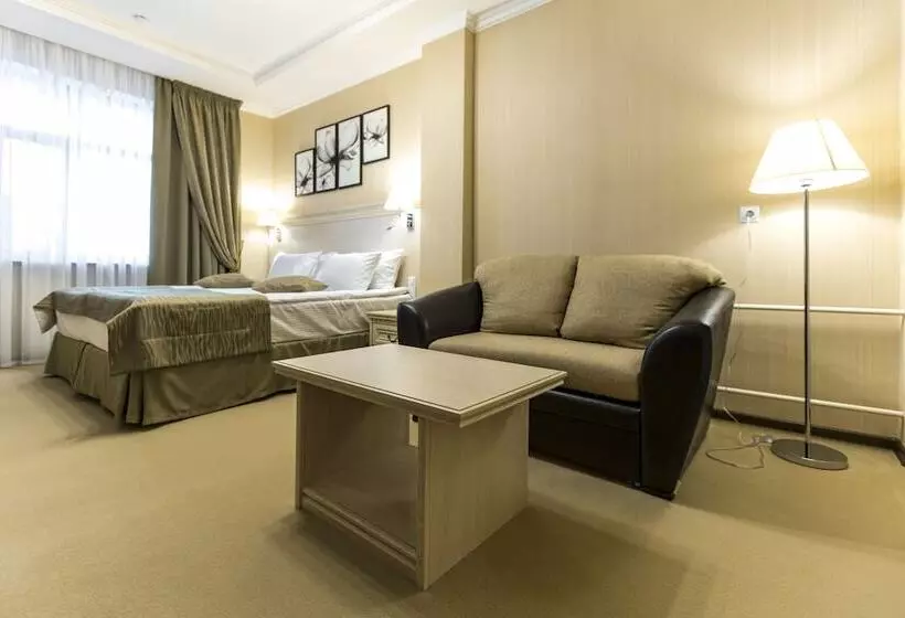 Suite, Ural Tau