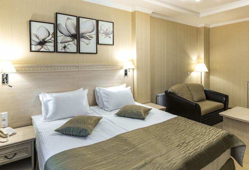 سوییت, Ural Tau