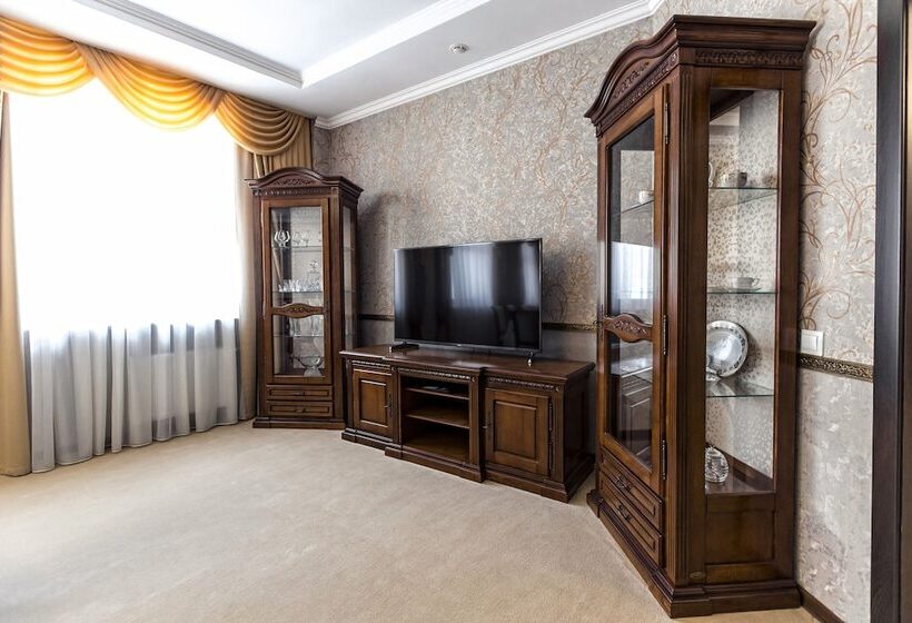 آپارتمان 1 خوابه, Ural Tau