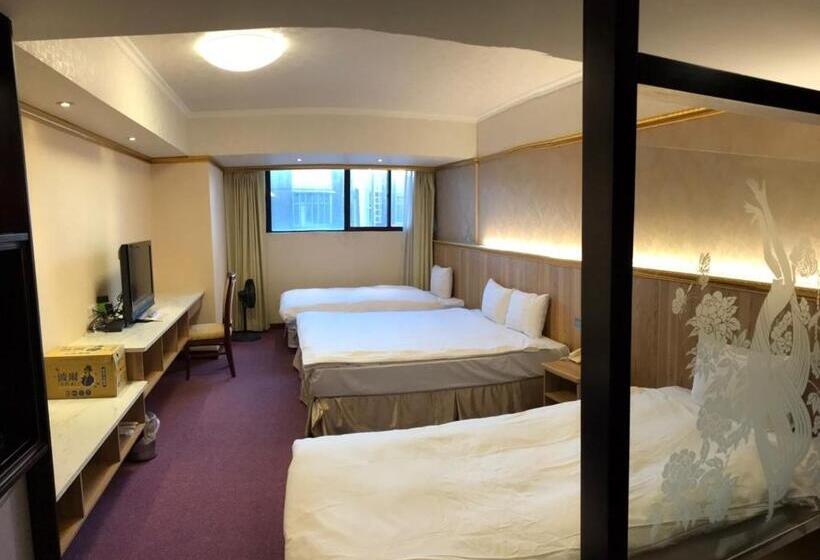 اتاق استاندارد چهار تخته, Avenue