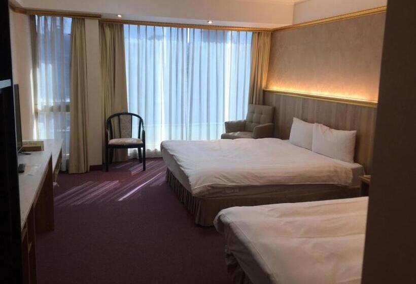 اتاق استاندارد چهار تخته, Avenue