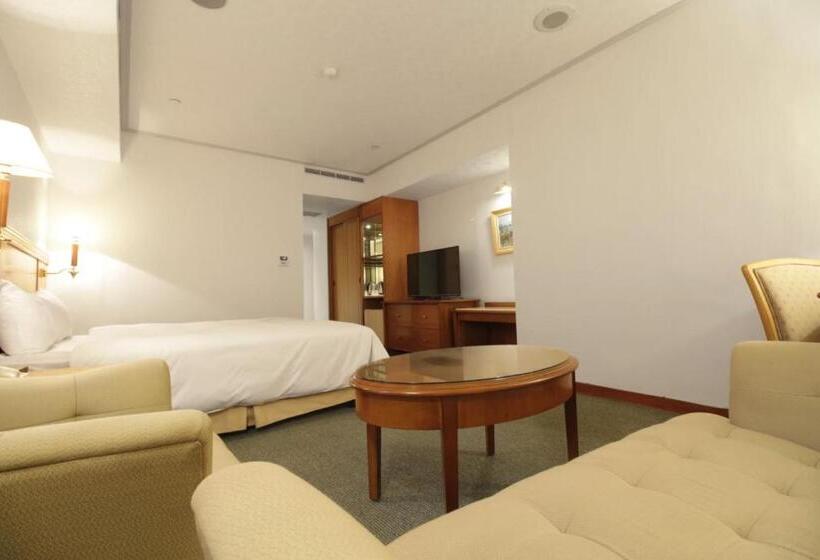 اتاق لوکس, Avenue