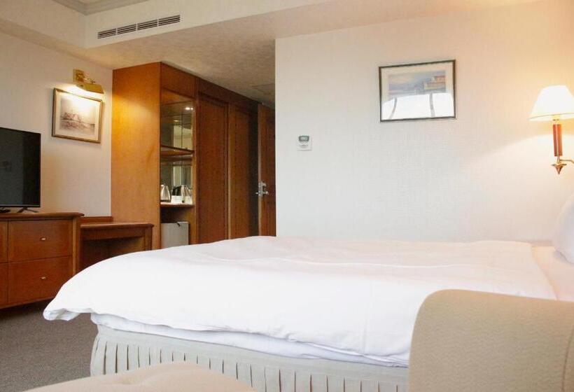 اتاق استاندارد, Avenue