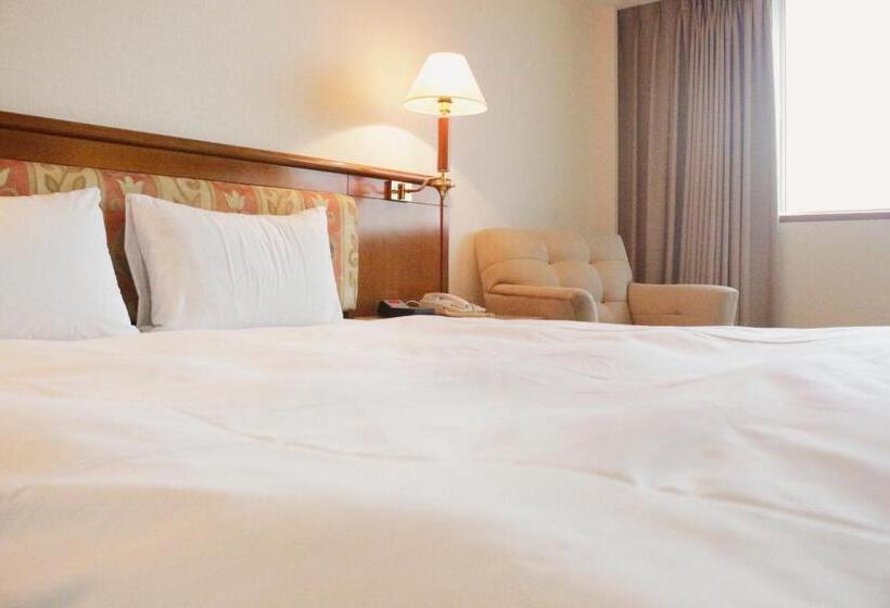 اتاق استاندارد, Avenue