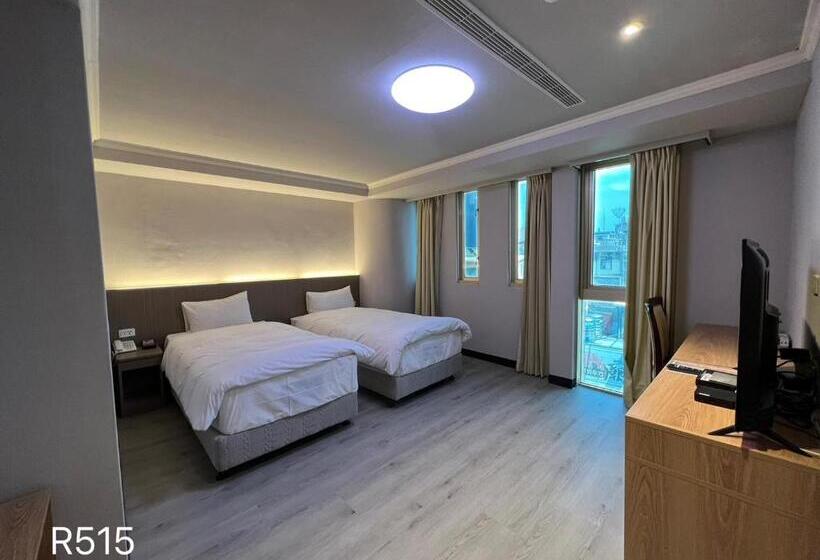 اتاق استاندارد, Avenue