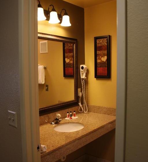 Студио Стандарт Кровать Кинг, Baymont By Wyndham Yakima Riverfront