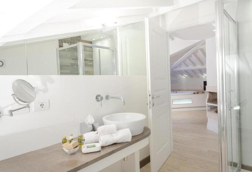 スーペリアールーム, Boutique Villa Liberty   Dépendance   Borgo Capitano Collection   Albergo Diffuso