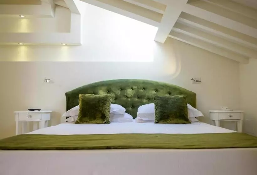 デラックストリプルルーム, Boutique Villa Liberty   Dépendance   Borgo Capitano Collection   Albergo Diffuso