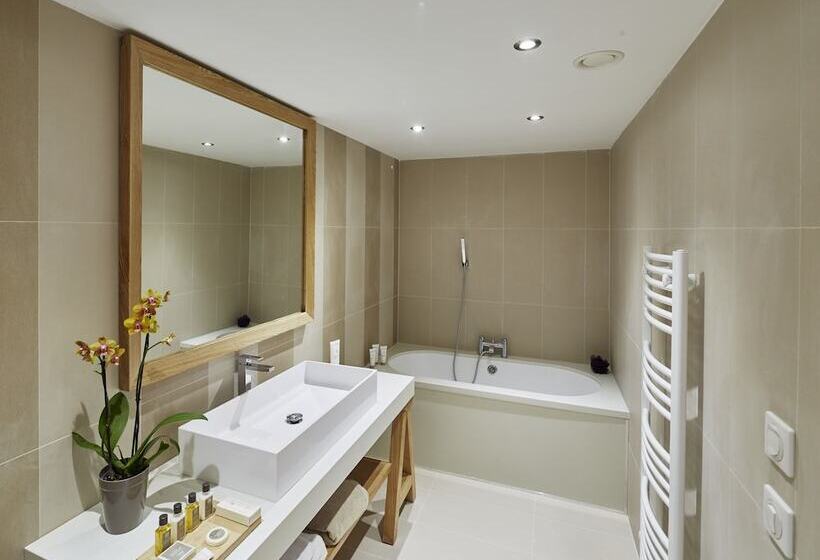 חדר סופריור, Castel Maintenon   Handwritten Collection