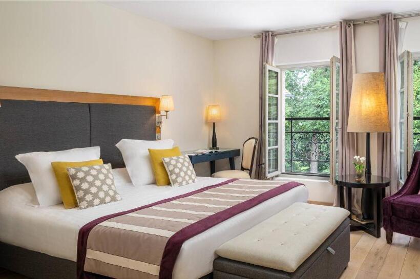 חדר סופריור, Castel Maintenon   Handwritten Collection