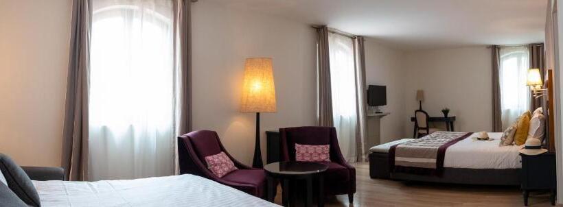 חדר סופריור לשלושה, Castel Maintenon   Handwritten Collection