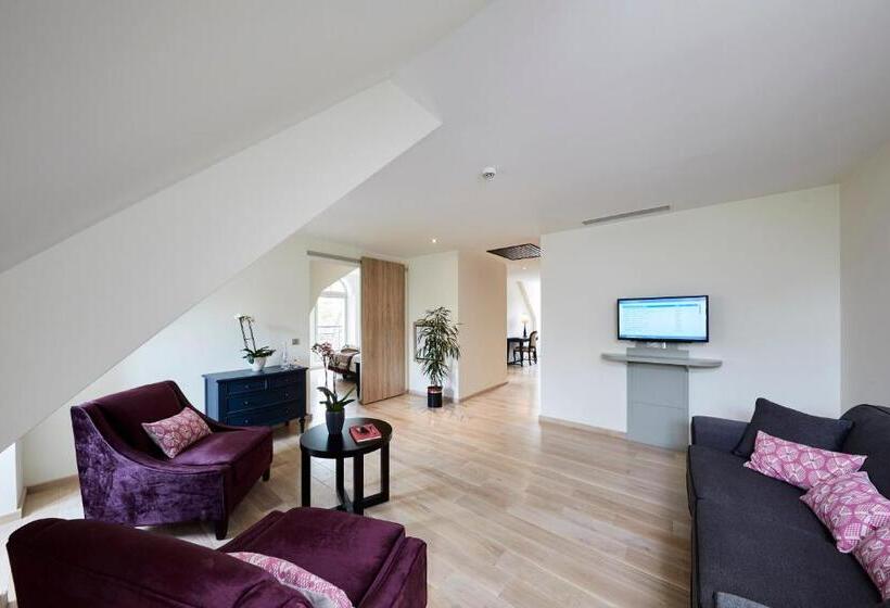 סוויטה, Castel Maintenon   Handwritten Collection