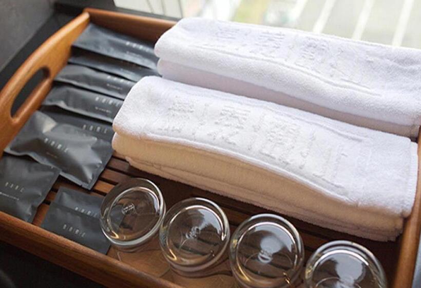 חדר סטנדרט לארבעה, Chiayi Guanzhi