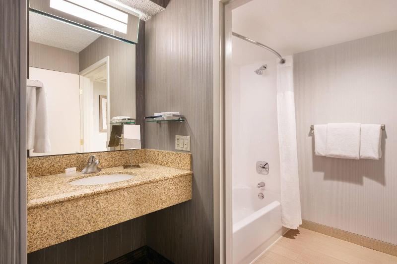 스탠다드 룸 킹사이즈 침대, Courtyard Milpitas Silicon Valley
