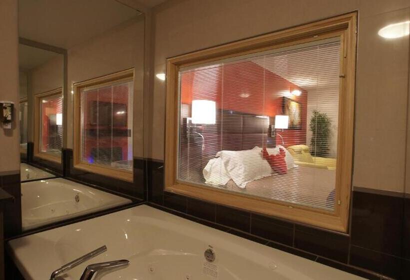 Deluxe Suite, Dreamz Inn