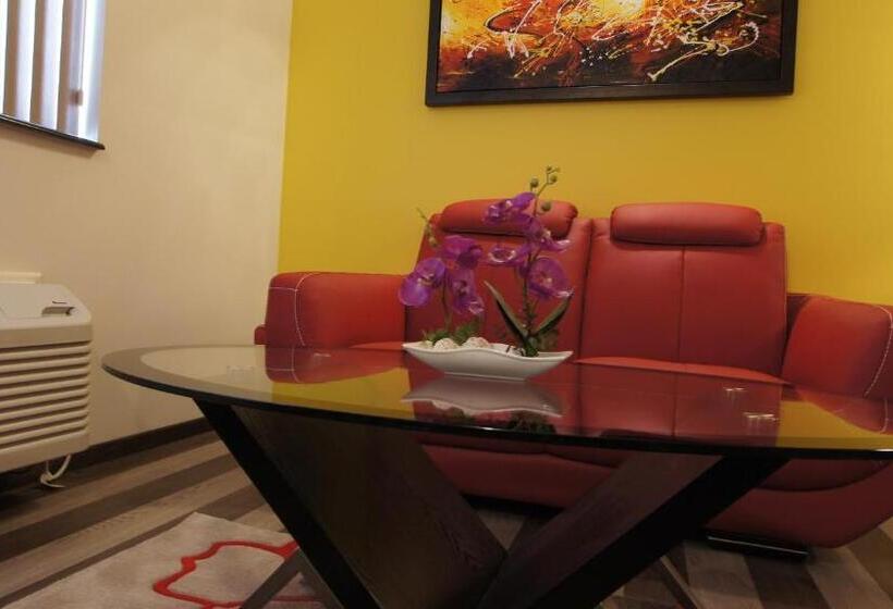 Suite King Size Bed, Dreamz Inn