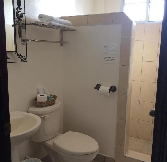 غرفة قياسية, Easy Inn