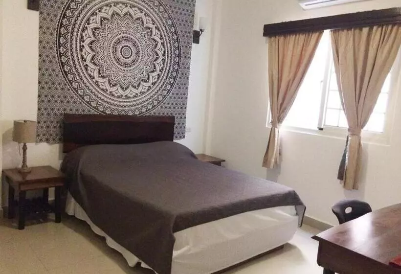 اتاق استاندارد, Easy Inn