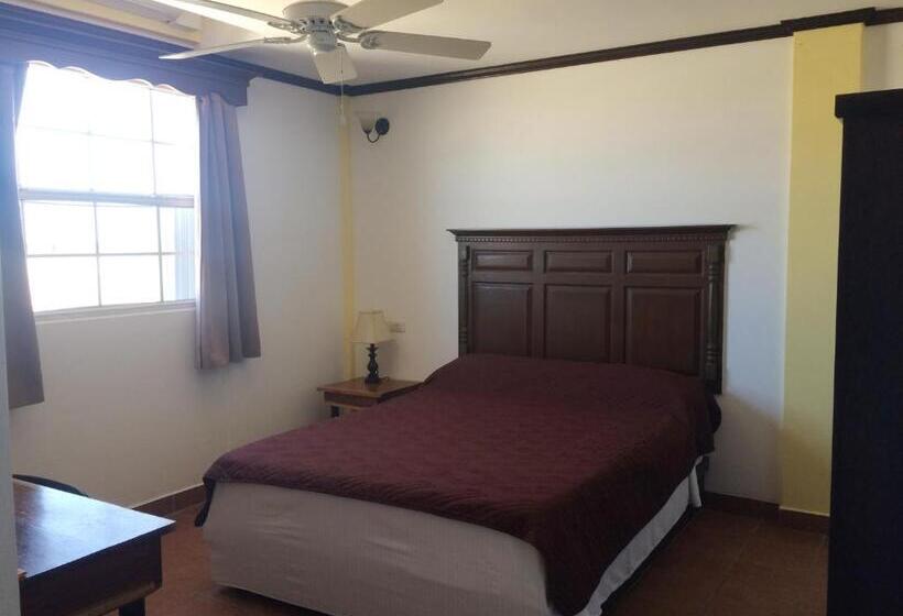 غرفة قياسية, Easy Inn