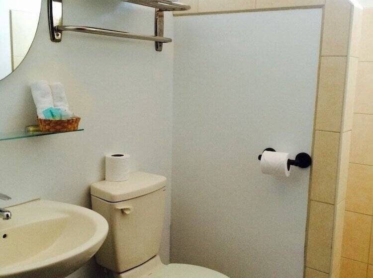 غرفة قياسية, Easy Inn