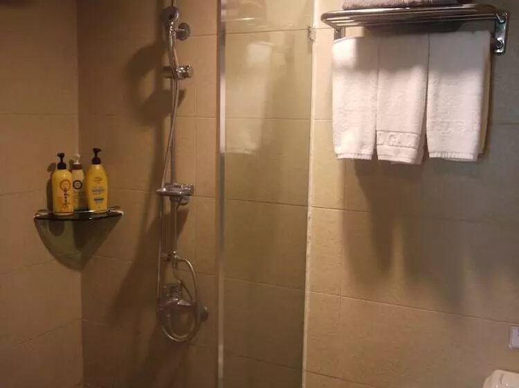 3 Bedroom Suite, Galleria