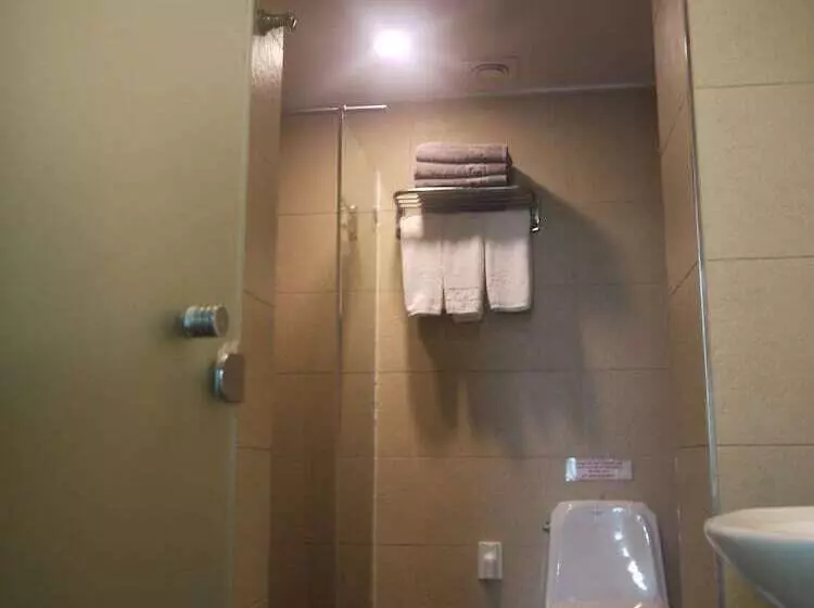 3 Bedroom Suite, Galleria
