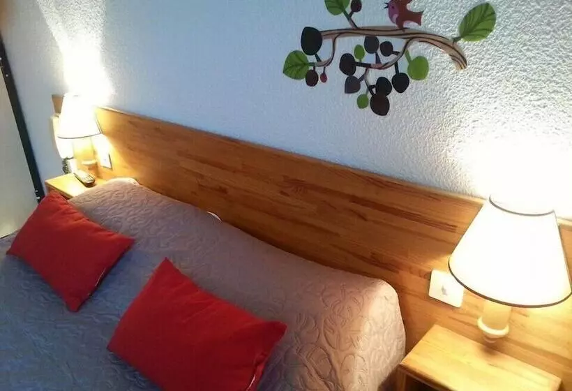 スタンダード４人部屋, Hôtel Du Bourg
