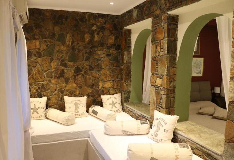 Pokój Czteroosobowy Standard, Kelyfos