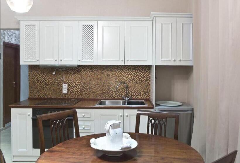 Willa 2 Sypialnie Widok Ogród, Kelyfos